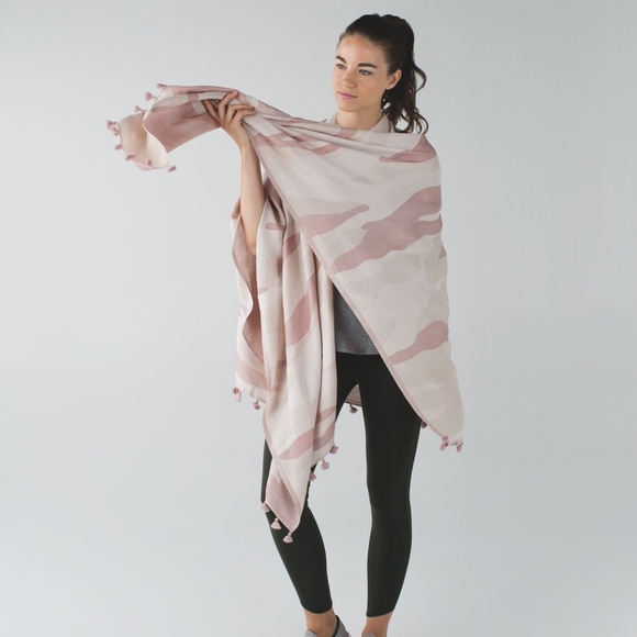 Lululemon Sun To Moon Scarf Angel Wing / White Tan / Chalky Rose (Ruana) - Picture 1 of 16